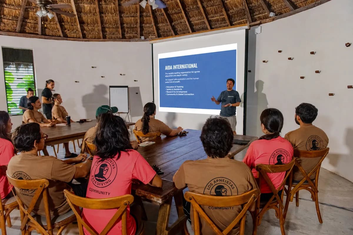 Company retreat group gathered at Onze Xpuha