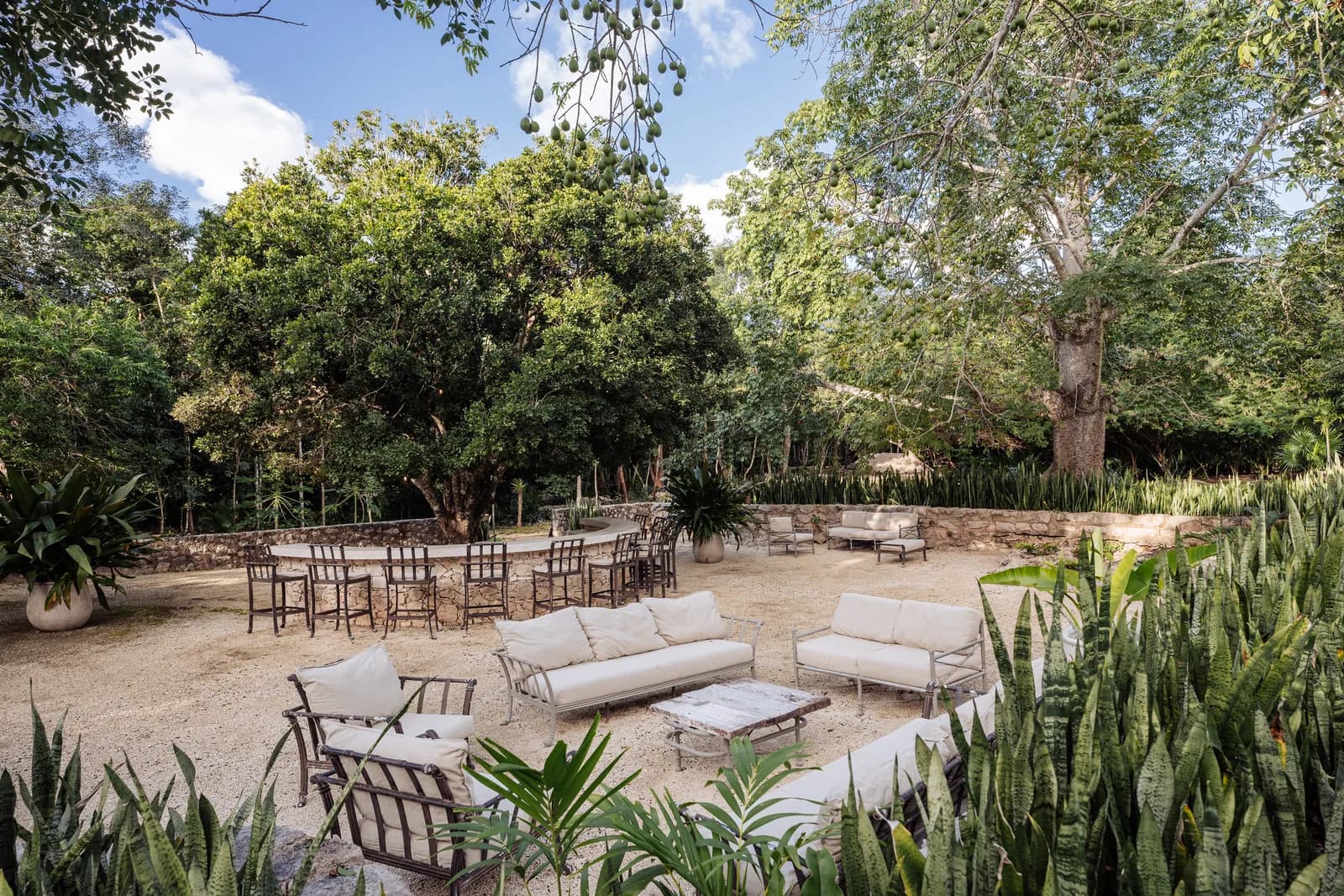 Garden Bar